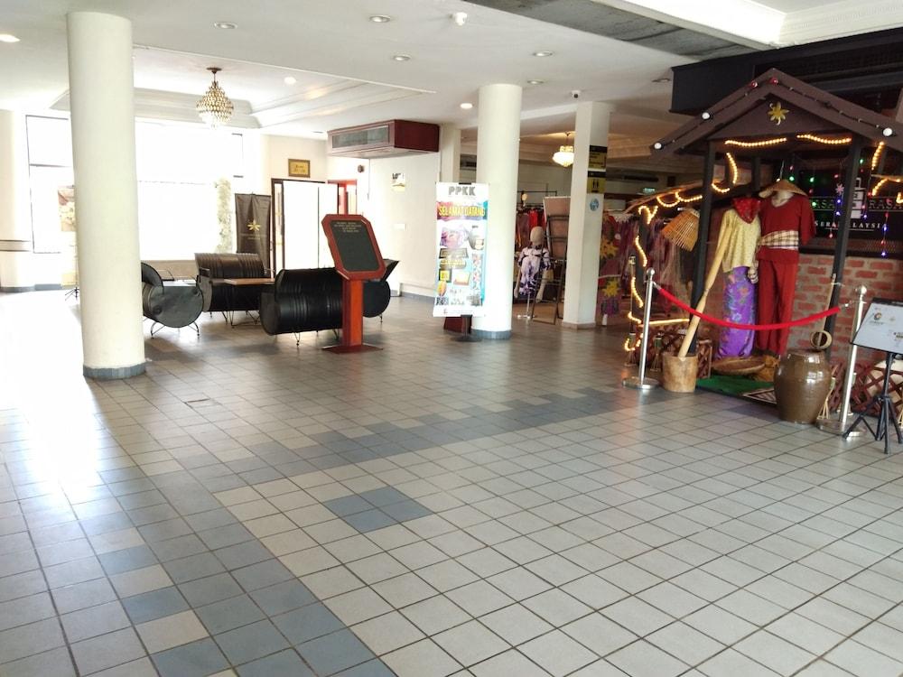 Seri Malaysia Hotel 2*